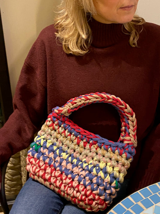 Honnie Cosmo - Handmade crochet bag