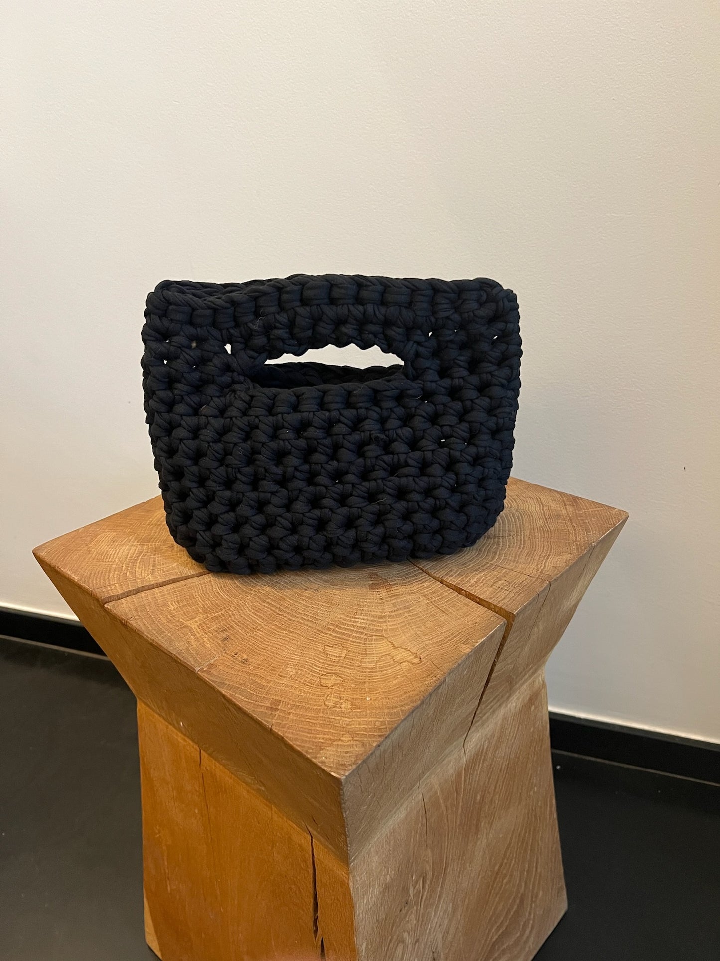 Honnie Classic - Handmade crochet bag