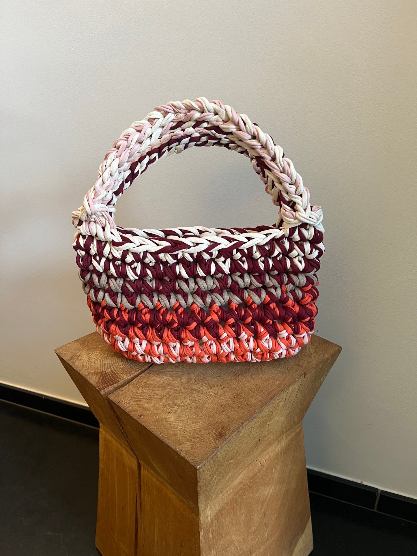 Honnie Cosmo - Handmade crochet bag